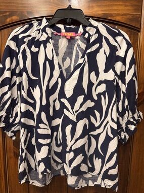 THML Navy and White Abstract V-Neck Tunic Blouse